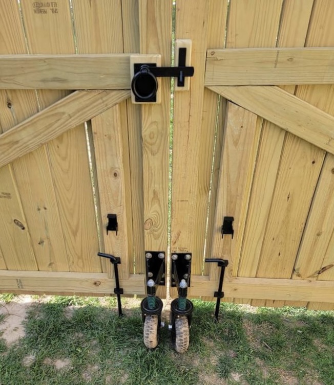 360 Yardware 6149-LDSP Ring Latch with blocking and 6096-18SS Cane Bolts from Snug Cottage